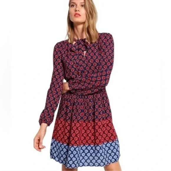 Gap Shamrock Clover Patterning Tie Neck Long Sleeve Dress SZ 6 - Picture 2 of 6